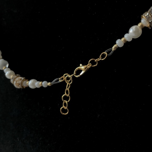 White evil eye necklace - Picture 3 of 3